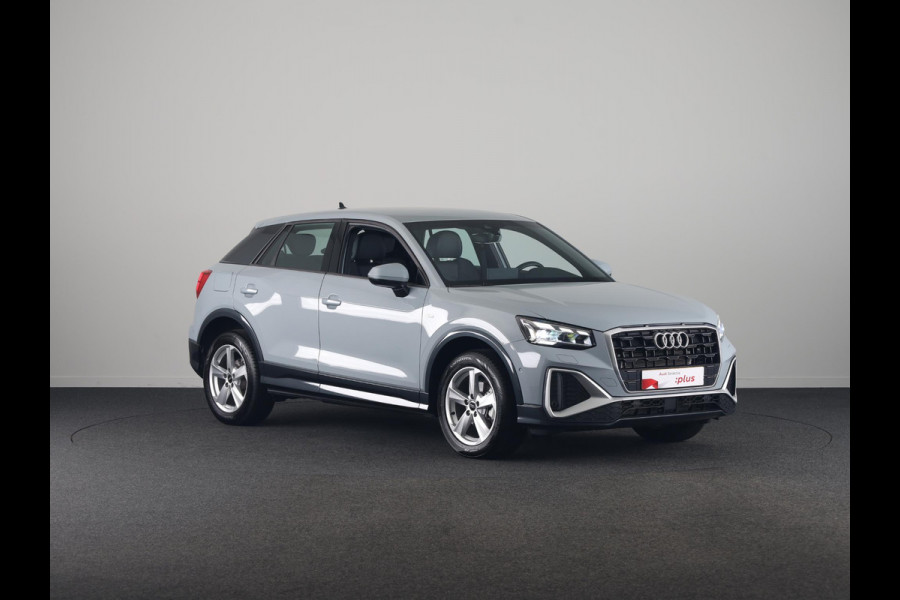 Audi Q2 35 TFSI S Edition 150pk | Parkeercamera | Apple Carplay/Android Auto | SONOS Premium Sound System | Matrix LED koplampen | Navigatiesysteem | S Line interieur | Cruise control adaptief | Voorstoelen verwarmd | Verlengde garantie