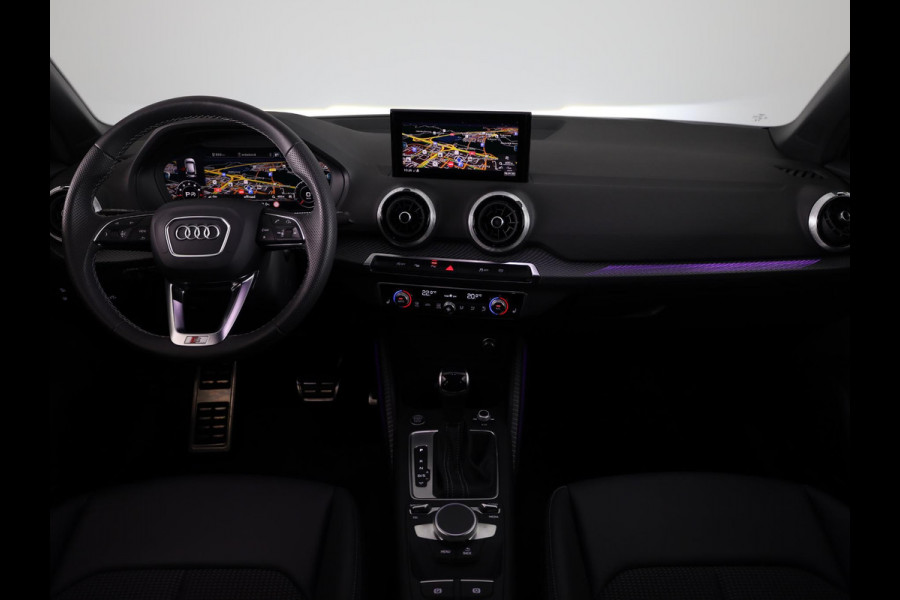 Audi Q2 35 TFSI S Edition 150pk | Parkeercamera | Apple Carplay/Android Auto | SONOS Premium Sound System | Matrix LED koplampen | Navigatiesysteem | S Line interieur | Cruise control adaptief | Voorstoelen verwarmd | Verlengde garantie