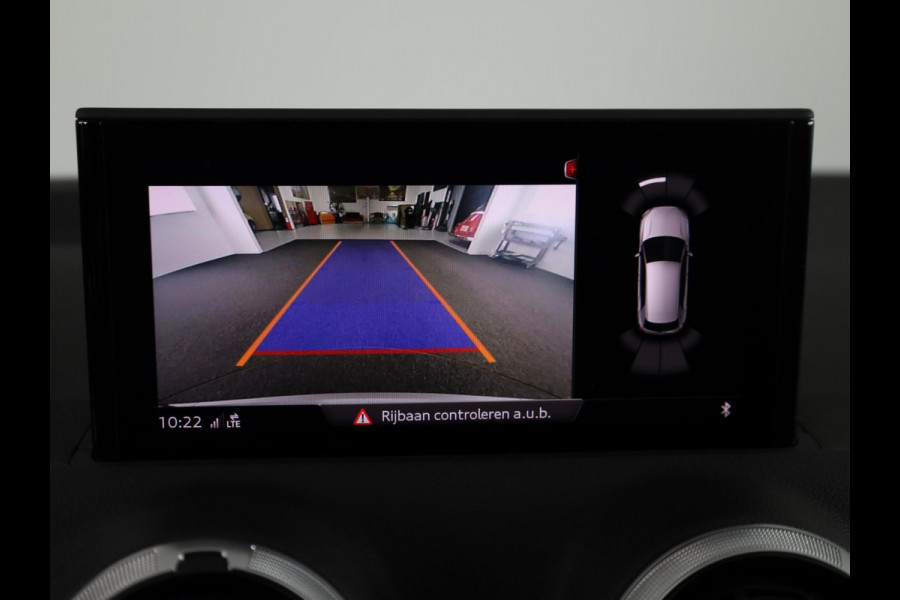 Audi Q2 35 TFSI S Edition 150pk | Parkeercamera | Apple Carplay/Android Auto | SONOS Premium Sound System | Matrix LED koplampen | Navigatiesysteem | S Line interieur | Cruise control adaptief | Voorstoelen verwarmd | Verlengde garantie