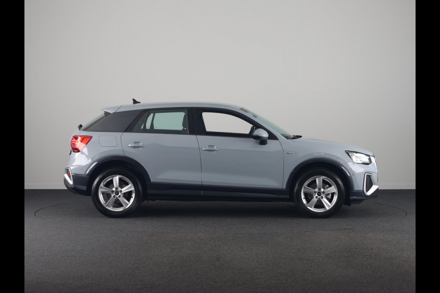 Audi Q2 35 TFSI S Edition 150pk | Parkeercamera | Apple Carplay/Android Auto | SONOS Premium Sound System | Matrix LED koplampen | Navigatiesysteem | S Line interieur | Cruise control adaptief | Voorstoelen verwarmd | Verlengde garantie