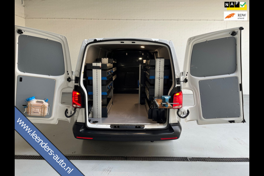 Volkswagen Transporter L2H1 Automaat Servicewagen 2.0 TDI 150PK euro6 3Persoons, Airco, Navigatie, CruiseControl, RIJKLAARPRIJS!