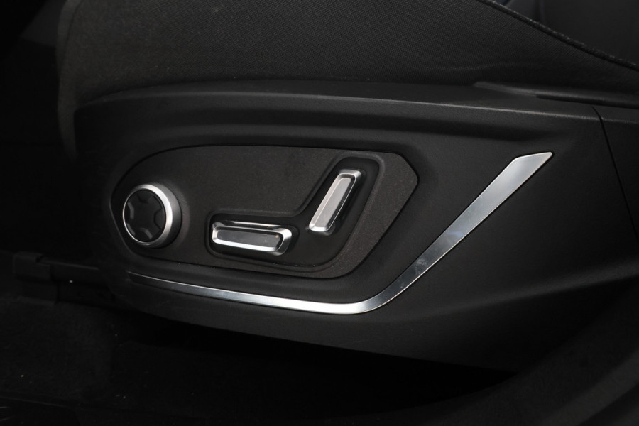 Lynk & Co 01 1.5 Panorama, Apple carplay, Zwarte hemel!