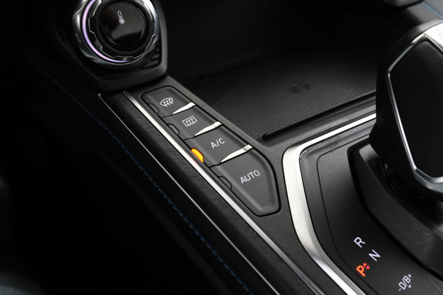 Lynk & Co 01 1.5 Panorama, Apple carplay, Zwarte hemel!