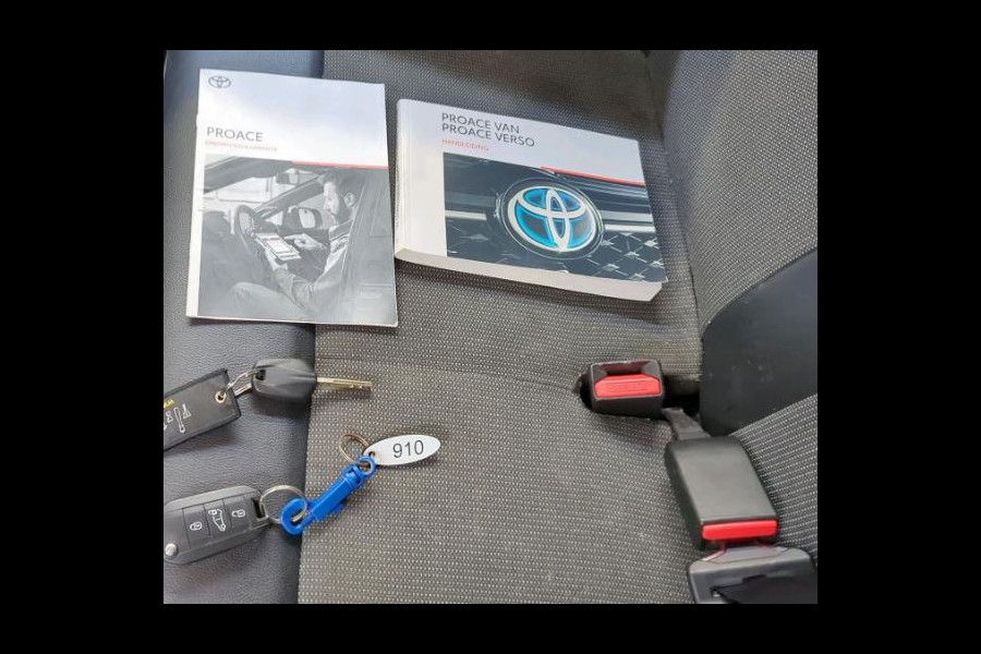 Toyota PROACE Electric Compact SOH 92% / 3Pers. / Pdc+Camera / Navigatie/ Airco / Cruise-ctr. / Apk 11-2027