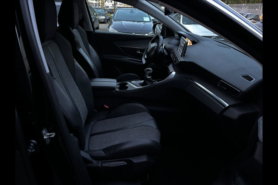 Peugeot 3008 1.2 PureTech GT Line TREKHAAK|CARPLAY|KEYLESS|CAMERA|LEDER|NAVI
