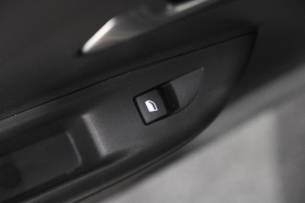 Opel Mokka 130 Turbo AT8 Ultimate | Camera | Dodehoekdetectie | Massage | Adaptieve Cruise Control
