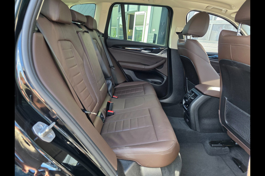 BMW X3 XDrive30e Business Edition Plus | LEDER | TREKHAAK | 20 INCH | LASER | STOELVERWARMING | CAMERA