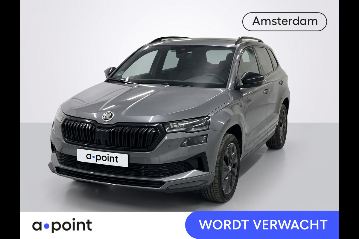 Škoda Karoq 1.5 TSI ACT Sportline Business 150 pk Automaat (DSG) | Verlengde garantie | Navigatie via App | Parkeersensoren | Achteruitrijcamera | Adaptieve cruise control | Stoelverwarming v/a | Verwarmde voorruit |