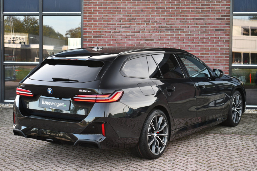 BMW 5 Serie Touring 530e xDrive M-Sport Pro Pano Trekh 360 HUD H/K 20inch