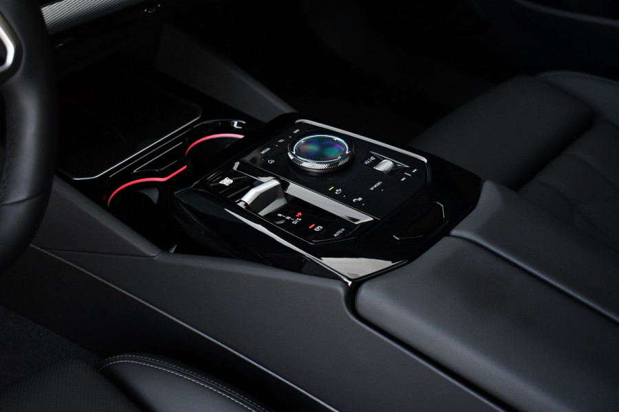 BMW 5 Serie Touring 530e xDrive M-Sport Pro Pano Trekh 360 HUD H/K 20inch