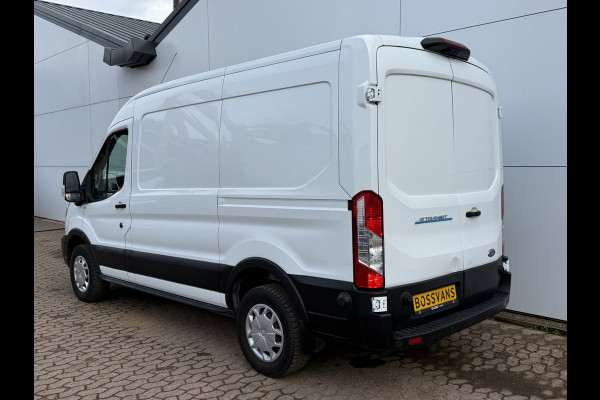Ford E-Transit 68kWh 184PK L2H2 317km WLTP 97,3% (SOH) BEV Snelladen 360 Camera Cruise control Climate control Carplay Navigatie Laadkabel Parkeersensoren