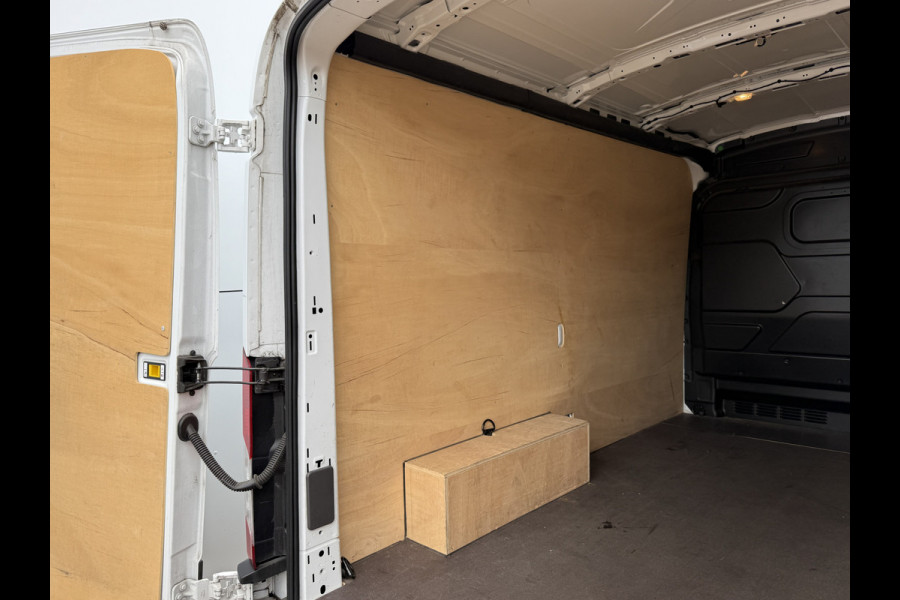 Ford E-Transit 68kWh 184PK L2H2 317km WLTP 97,3% (SOH) BEV Snelladen 360 Camera Cruise control Climate control Carplay Navigatie Laadkabel Parkeersensoren