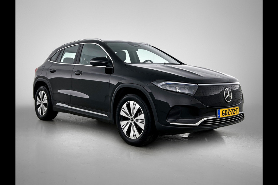 Mercedes-Benz EQA 250+ Essential Line 71 kWh | Achteruitrijcamera | Sfeerverlichting | Stoelverwarming | Navigatie | Chroompakket | Smartphone integratie| Inclusief 24 maanden Mercedes-Benz Certified garantie voor Europa.