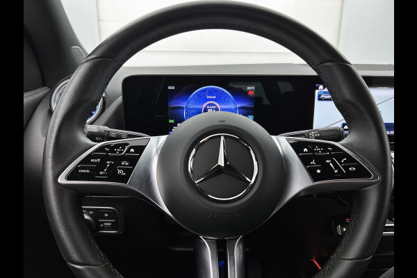 Mercedes-Benz EQA 250+ Essential Line 71 kWh | Achteruitrijcamera | Sfeerverlichting | Stoelverwarming | Navigatie | Chroompakket | Smartphone integratie| Inclusief 24 maanden Mercedes-Benz Certified garantie voor Europa.