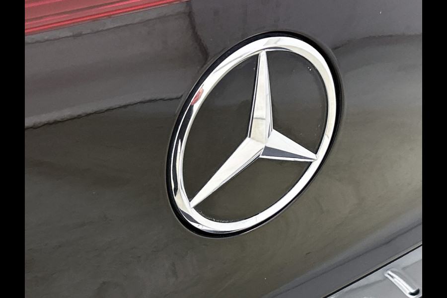 Mercedes-Benz EQA 250+ Essential Line 71 kWh | Achteruitrijcamera | Sfeerverlichting | Stoelverwarming | Navigatie | Chroompakket | Smartphone integratie| Inclusief 24 maanden Mercedes-Benz Certified garantie voor Europa.