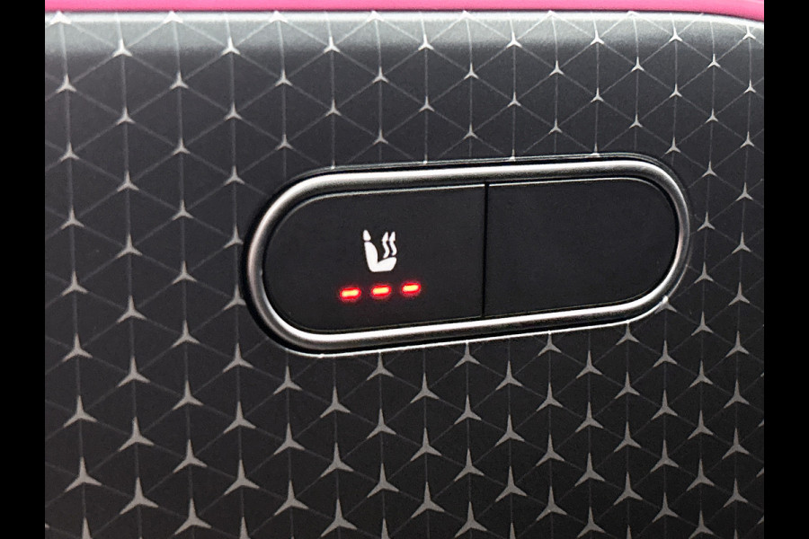 Mercedes-Benz EQA 250+ Essential Line 71 kWh | Achteruitrijcamera | Sfeerverlichting | Stoelverwarming | Navigatie | Chroompakket | Smartphone integratie| Inclusief 24 maanden Mercedes-Benz Certified garantie voor Europa.