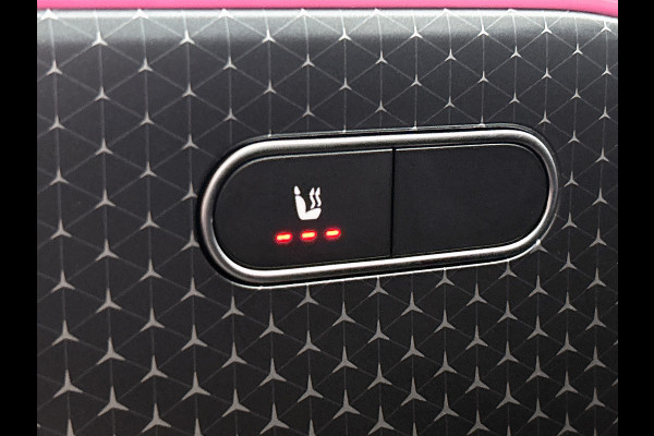 Mercedes-Benz EQA 250+ Essential Line 71 kWh | Achteruitrijcamera | Sfeerverlichting | Stoelverwarming | Navigatie | Chroompakket | Smartphone integratie| Inclusief 24 maanden Mercedes-Benz Certified garantie voor Europa.