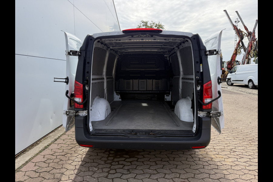 Mercedes-Benz Vito 116 1.9 CDI Automaat L3 XL Climate Control Cruise Control Camera Stoelverwarming Parkeersensoren voor achter