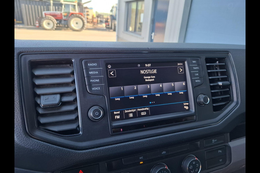 Volkswagen Crafter 35 2.0 TDI L3H3 Highline AIRCO / CRUISE CONTROLE / 3 ZITS / NAVI / CARPLAY