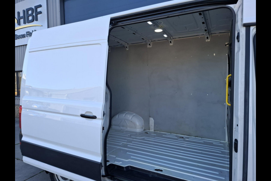 Volkswagen Crafter 35 2.0 TDI L3H3 Highline AIRCO / CRUISE CONTROLE / 3 ZITS / NAVI / CARPLAY