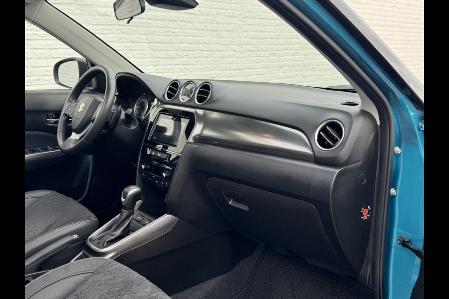 Suzuki Vitara 1.5 Hybrid Style Rhino Edition Automaat Pano Camera Adaptive Cruise Stoelverw