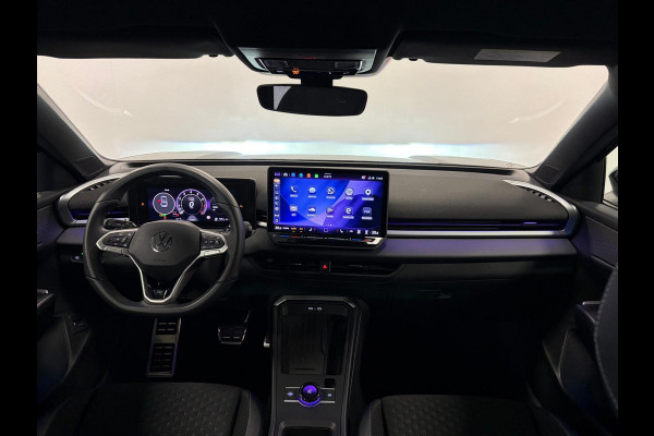 Volkswagen T-Roc 1.5 eTsi R-Line First Edition*Winterpakket*Camera*IQ-Light*