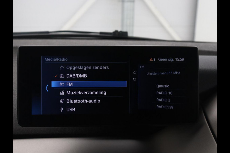 BMW i3 Basis 120Ah 42 kWh | SOH 85 % | Navigatie | LED | Harman Kardon | Stoelverwaming |