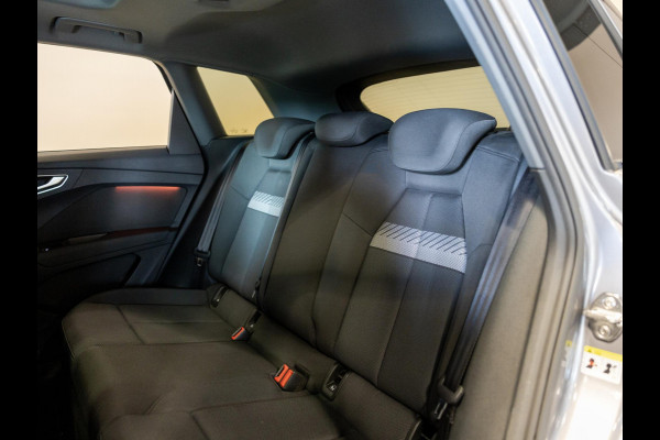 Audi Q4 e-tron 40 Launch edition Advanced Plus 77 kWh / 204pk / Panorama dak / Warmtepomp / Head-up display / Stoelverwarming /