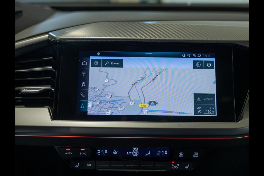 Audi Q4 e-tron 40 Launch edition Advanced Plus 77 kWh / 204pk / Panorama dak / Warmtepomp / Head-up display / Stoelverwarming /