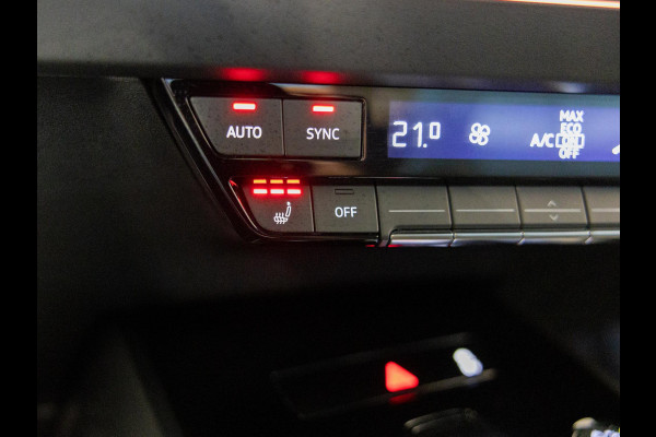 Audi Q4 e-tron 40 Launch edition Advanced Plus 77 kWh / 204pk / Panorama dak / Warmtepomp / Head-up display / Stoelverwarming /