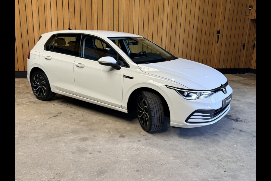 Volkswagen Golf 1.5 TSI Life Navi. Apple-carplay. PDC. Adaptive-cruise, 82500 KM met NAP