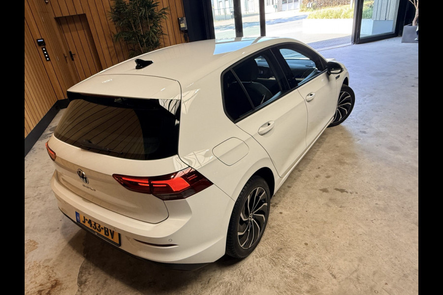 Volkswagen Golf 1.5 TSI Life Navi. Apple-carplay. PDC. Adaptive-cruise, 82500 KM met NAP