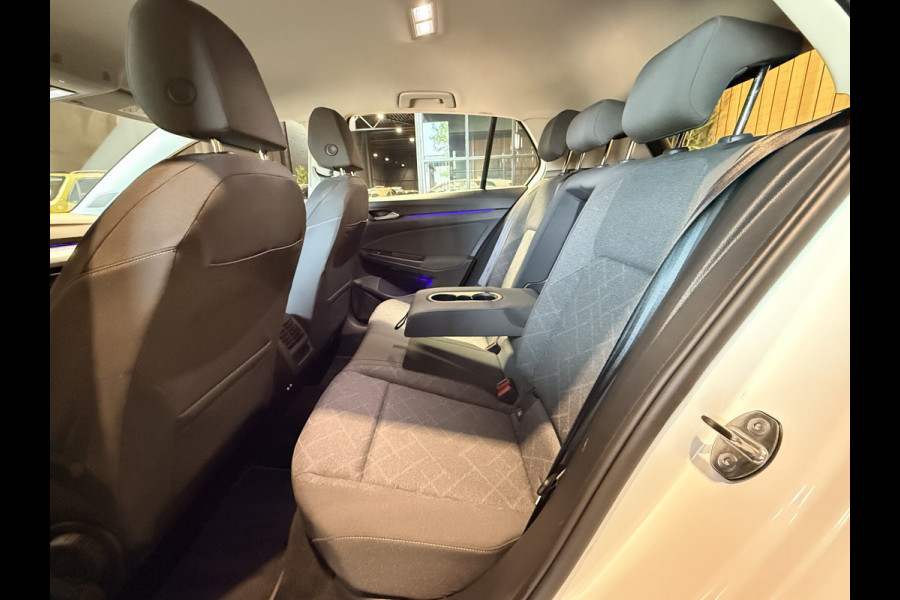 Volkswagen Golf 1.5 TSI Life Navi. Apple-carplay. PDC. Adaptive-cruise, 82500 KM met NAP