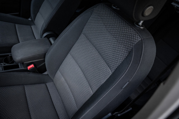 Volkswagen Touran 1.5 TSI Highline 7p | Autom. | PDC | Cruise | Trekhaak | LMV | Climate |