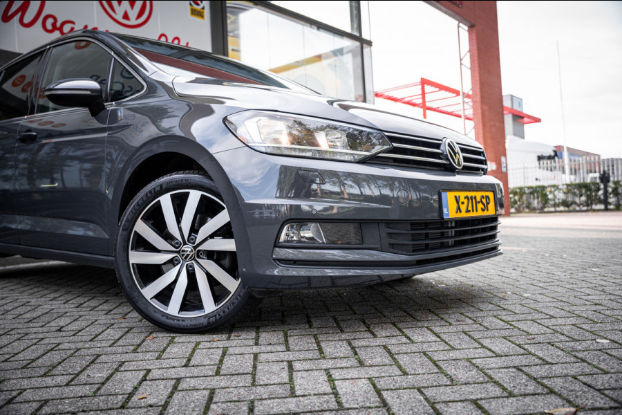Volkswagen Touran 1.5 TSI Highline 7p | Autom. | PDC | Cruise | Trekhaak | LMV | Climate |