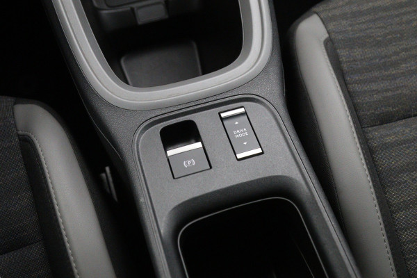 Jeep Avenger 1.2 e-Hybrid 110 PK Automaat Longitude, Carplay, Climate Control, Cruise Control