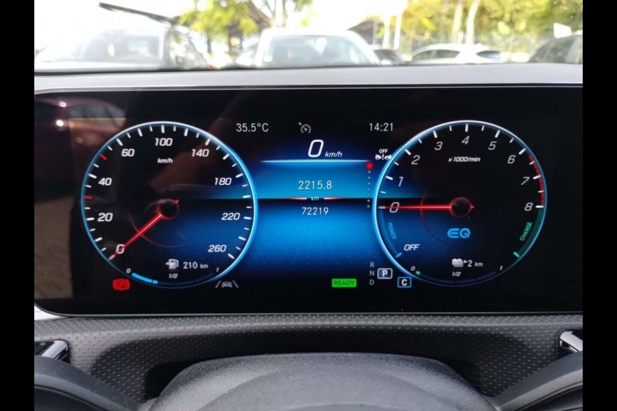 Mercedes-Benz A-Klasse 250 e Business Line AMG | Magno | Panoramadak | Stoelverwarming | Camera | Ambiance Verlichting | Cruise Control | Keyless | LED | Parkeersensoren | Cruise Control |