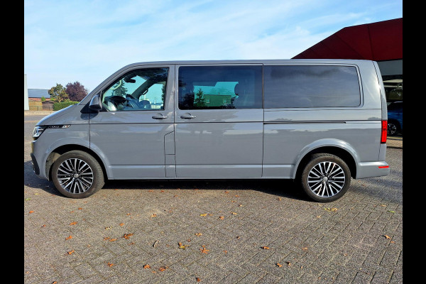 Volkswagen Transporter 2.0 TDI L2H1 30 DC Bulli Automaat | NL-Auto | Trekhaak | Blindspot | Park Assist | Airbag-Pack |