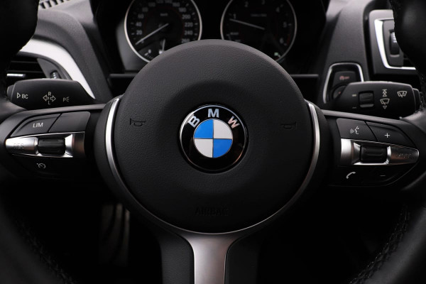 BMW 1 Serie 118d M-Sport High Executive | Leder | Navigatie | LED | Stoelverwarming | Trekhaak