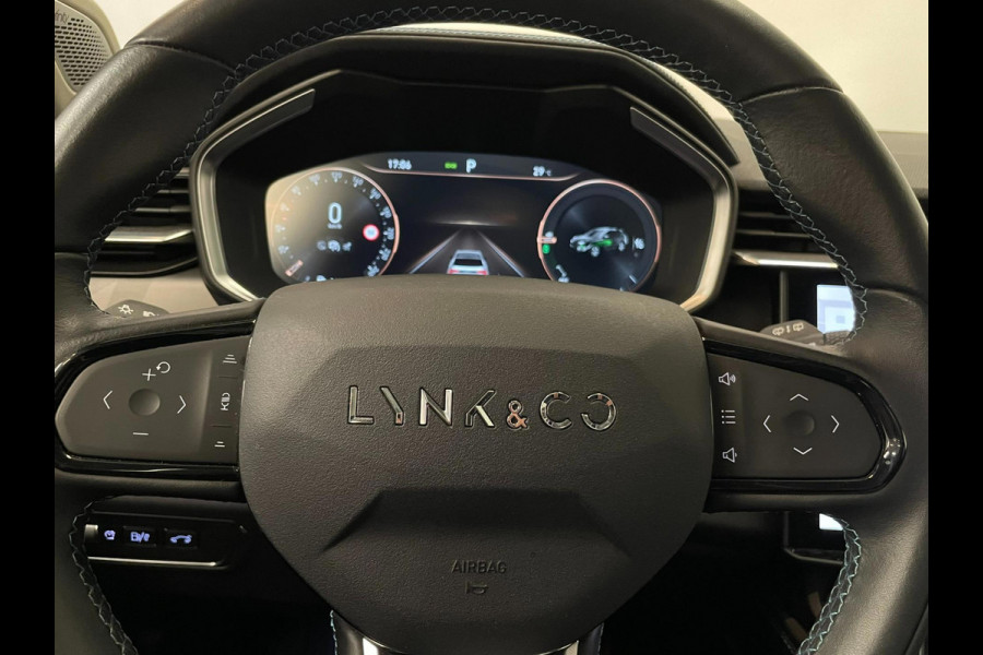 Lynk & Co 01 1.5 Black Night Edition / Trekhaak / 360 Camera / NL-auto