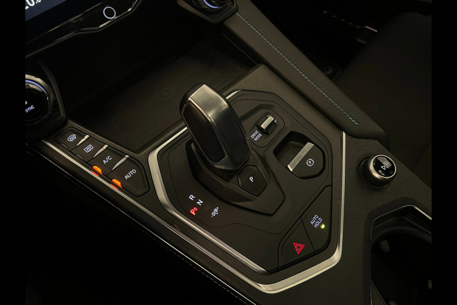 Lynk & Co 01 1.5 Black Night Edition / Trekhaak / 360 Camera / NL-auto