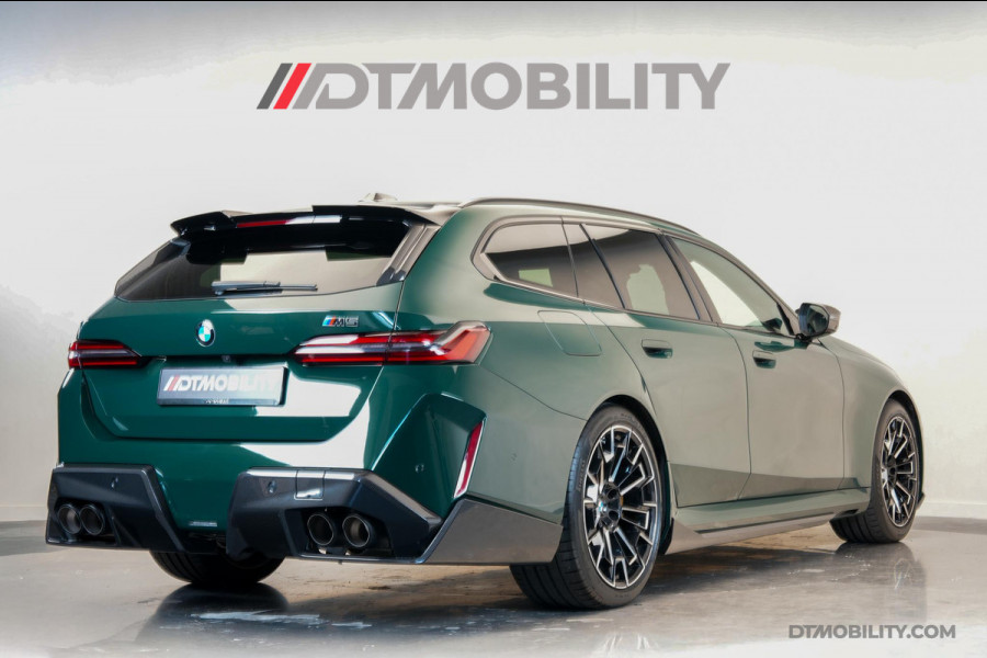 BMW 5 Serie Touring M5 | M-Drivers & Performance Pack | Keramisch | Akrapovič | Goodwood Grün |