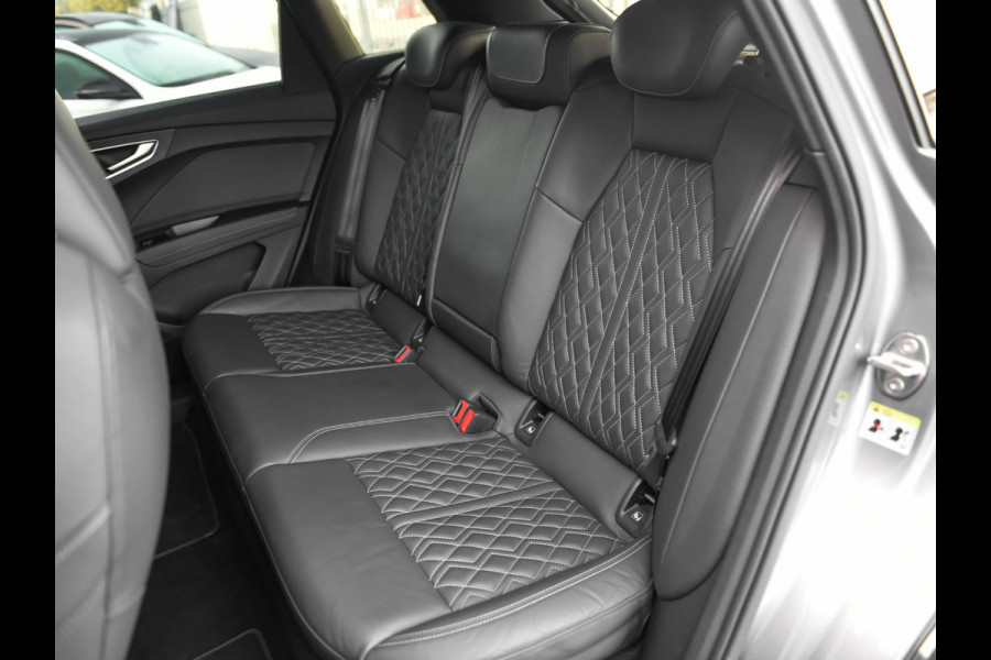Audi Q4 e-tron 50 quattro S-Line 77 kWh Leren Bekleding Panoramadak ACC Matrix 21 inch Velgen