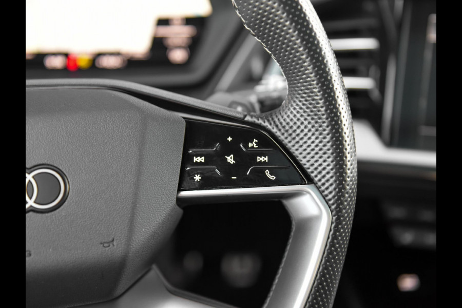 Audi Q4 e-tron 50 quattro S-Line 77 kWh Leren Bekleding Panoramadak ACC Matrix 21 inch Velgen