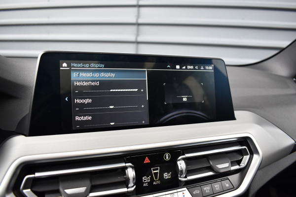 BMW X3 xDrive30e M Sport | Pano | 21'' Wielen | Camera | CarPlay | Head-Up | Stoelverwarming | Sfeerverlichting |