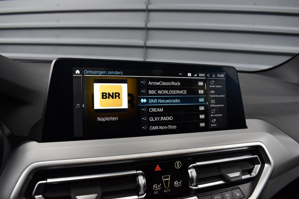BMW X3 xDrive30e M Sport | Pano | 21'' Wielen | Camera | CarPlay | Head-Up | Stoelverwarming | Sfeerverlichting |