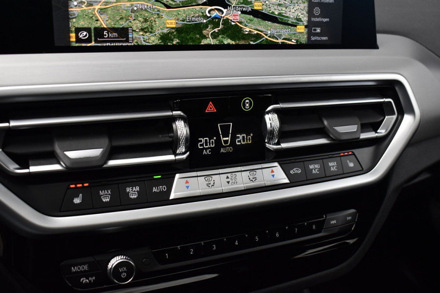 BMW X3 xDrive30e M Sport | Pano | 21'' Wielen | Camera | CarPlay | Head-Up | Stoelverwarming | Sfeerverlichting |