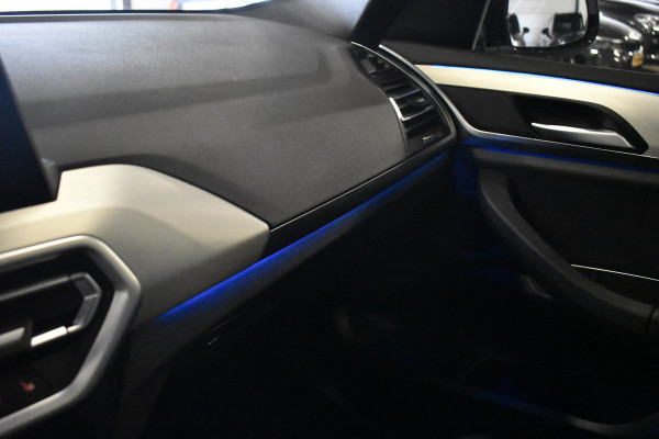 BMW X3 xDrive30e M Sport | Pano | 21'' Wielen | Camera | CarPlay | Head-Up | Stoelverwarming | Sfeerverlichting |