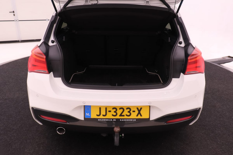 BMW 1 Serie 118d M-Sport High Executive | Leder | Navigatie | LED | Stoelverwarming | Trekhaak