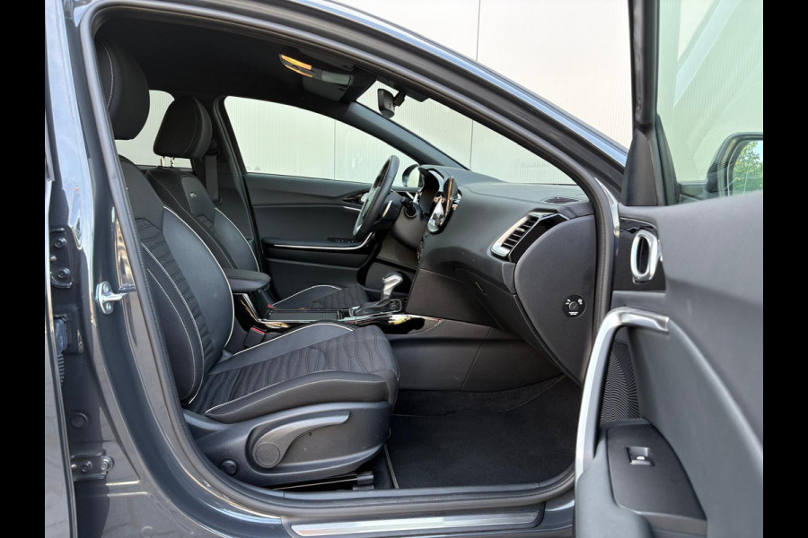 Kia Ceed 1.5 T-GDi 140PK Automaat GT-Line 12-2025!/Navigatie/Adapt.-cruise/Keyfree/Winter-pack